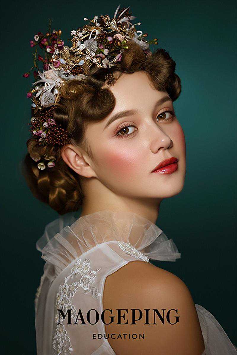 影楼化妆怎么学才能成为出色的影楼化妆师？