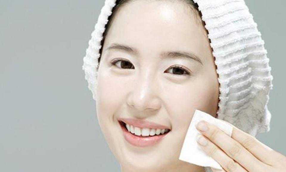 化妆水要不要用化妆棉来涂抹？