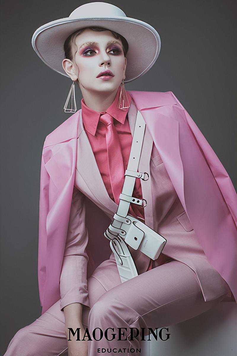 想要学习专业化妆，成为专业化妆师，要去哪所化妆学校学习？