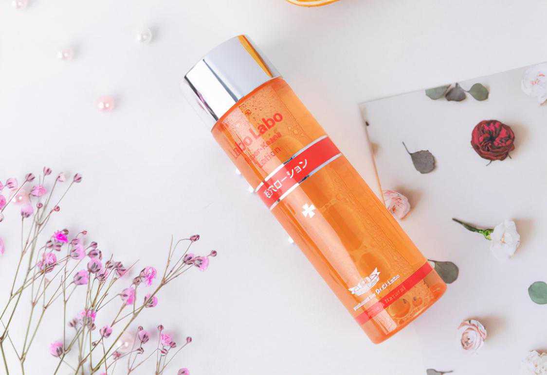 化妆水有什么功效，化妆水如何使用？