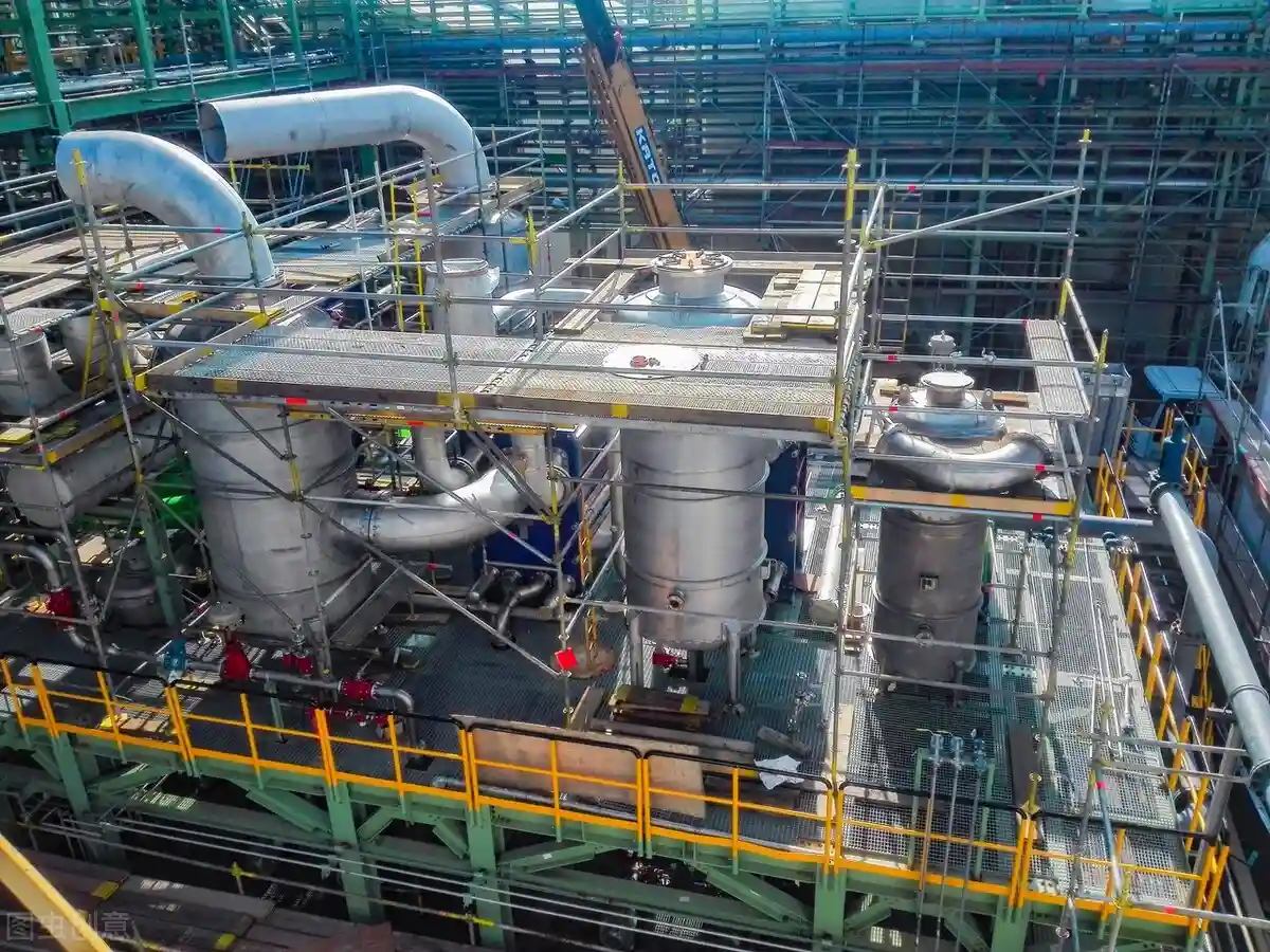 因为 of 的存在，more 和 more of 可以很相近，也可以很疏远