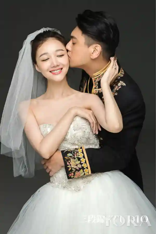 巴黎卡诗丝韧焕活系列礼赞朱孝天韩雯雯海岛婚礼