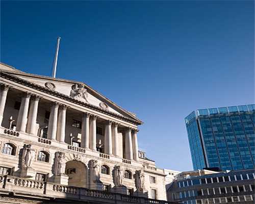 节日礼遇 快乐加倍 Clinique倩碧xHello Kitty 限定合作款礼盒惊喜上市