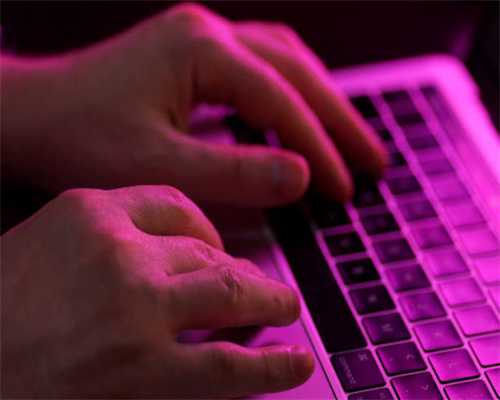 屈臣氏 (Watsons) 女神节不将就，让男神视力关不攻自破