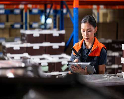 拒绝滑腻，让你焕然一新的清肌磨砂沐浴露