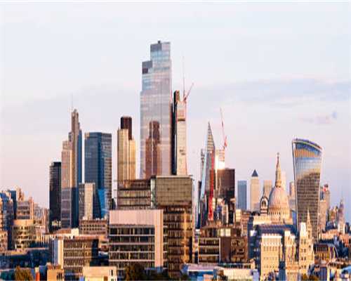 开启美白捷径，焕白肌肤璀璨能量