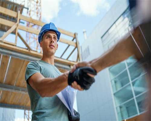 钟楚曦说自己白到发光？emmm......默默不说话