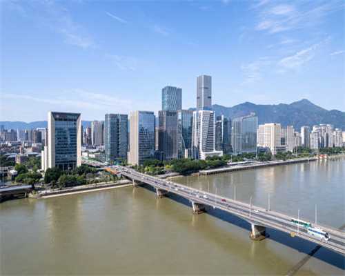 3 类智商税护肤品，再便宜也别买