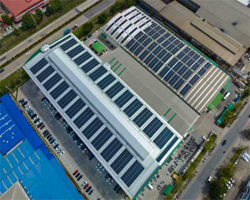 看了杨幂我又想染一头红发了！谁敢再说染红发显老？