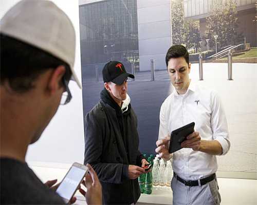 “云肩”在金元两代的发展史：从形制、面料及纹样说起